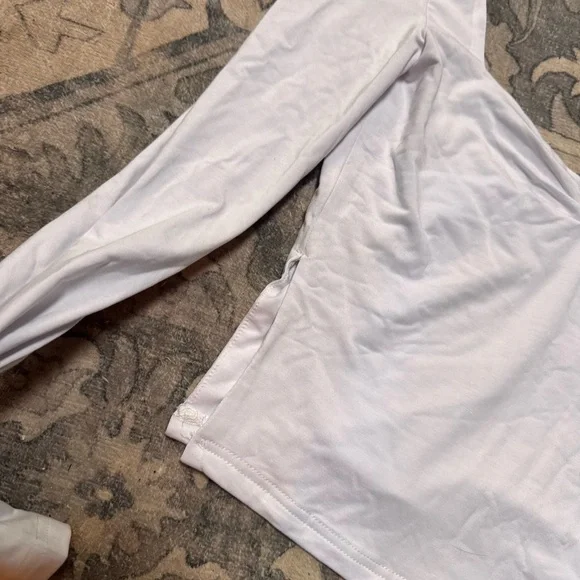 Chic Nation Classic White Long Sleeve Tee cropped - Picture 5 of 5